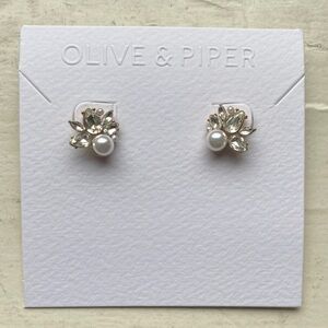 Pearl and Crystal Stud Earrings